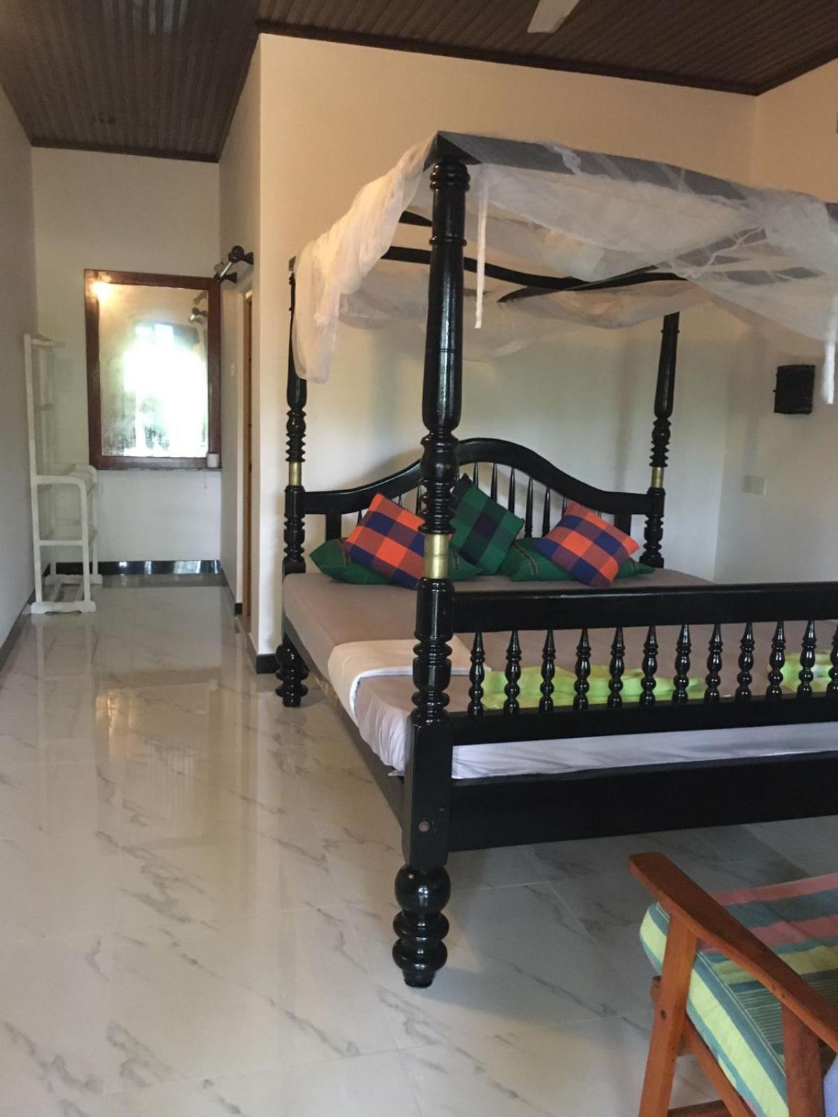 Gems Garden Guest House Tangalle Exterior photo